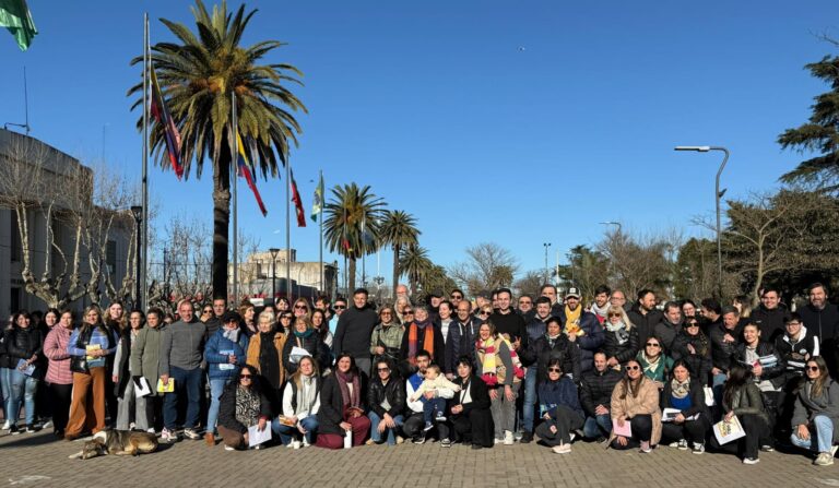 Con Pisano, Bucca y Canepare; Fuerza Bolívar realizó una caminata masiva por la ciudad Con Pisano, Bucca y Canepare; Fuerza Bolívar realizó una caminata masiva por la ciudad
